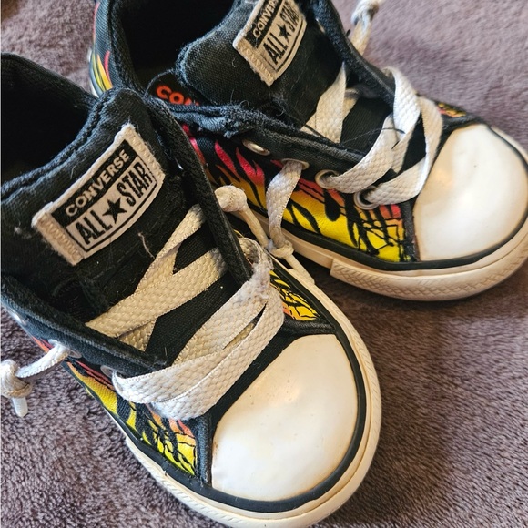 ❌SOLD❌
Converse Shoes All Star Chuck Taylors Flames Fire Sneakers Toddler 7 - Picture 6 of 8